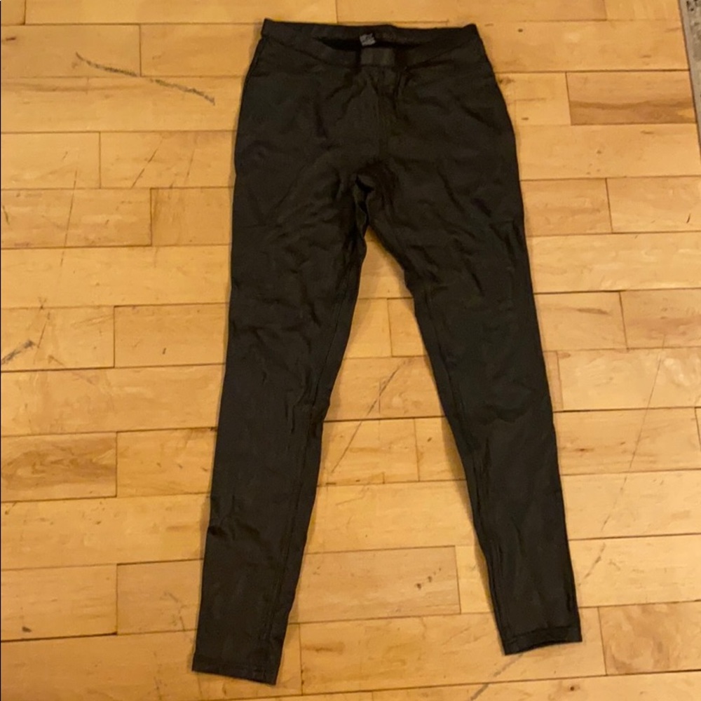 Hue Faux Leather Leggings Sz XS